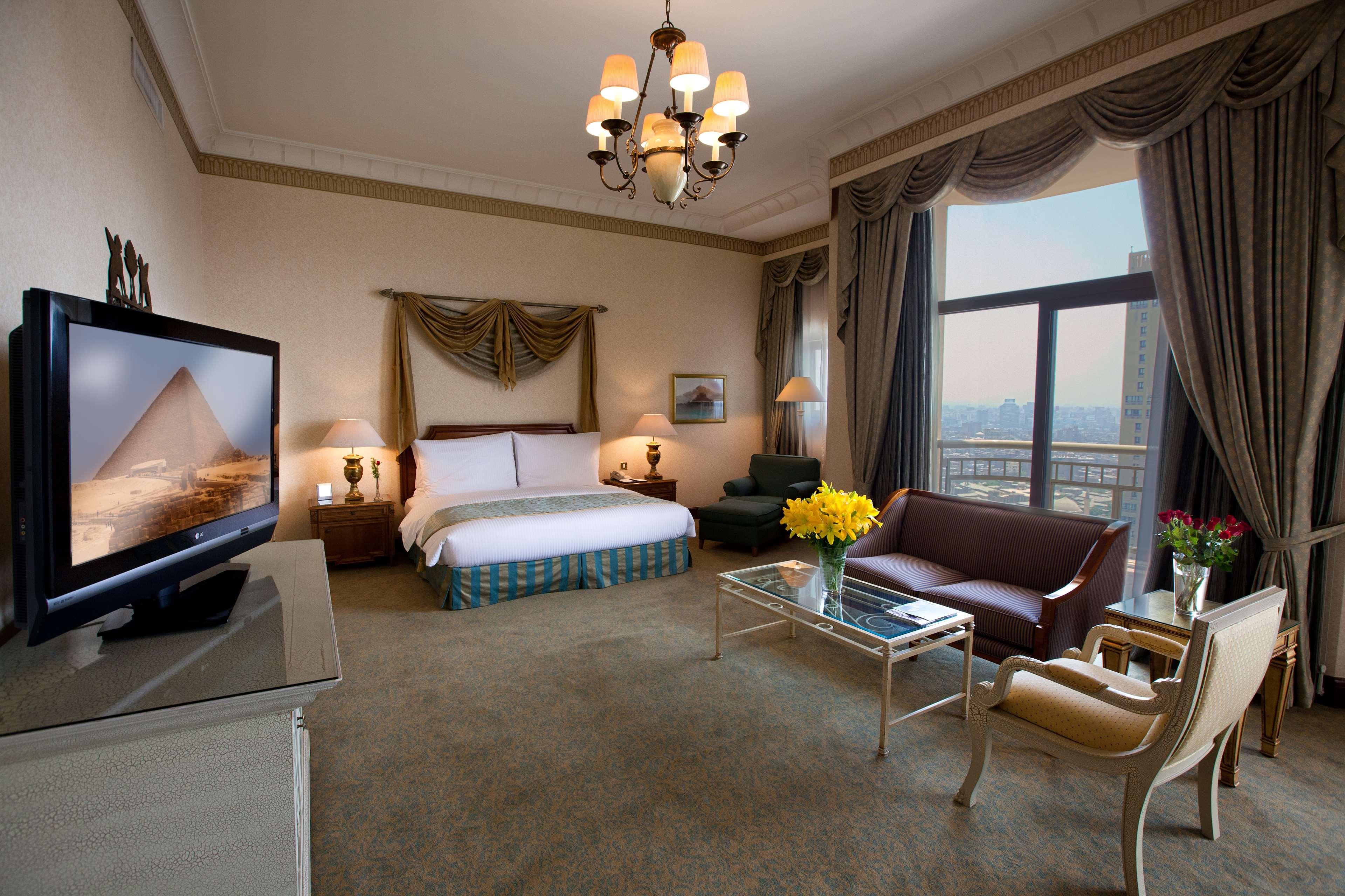 Отель Sofitel Cairo Downtown Nile Экстерьер фото Suite