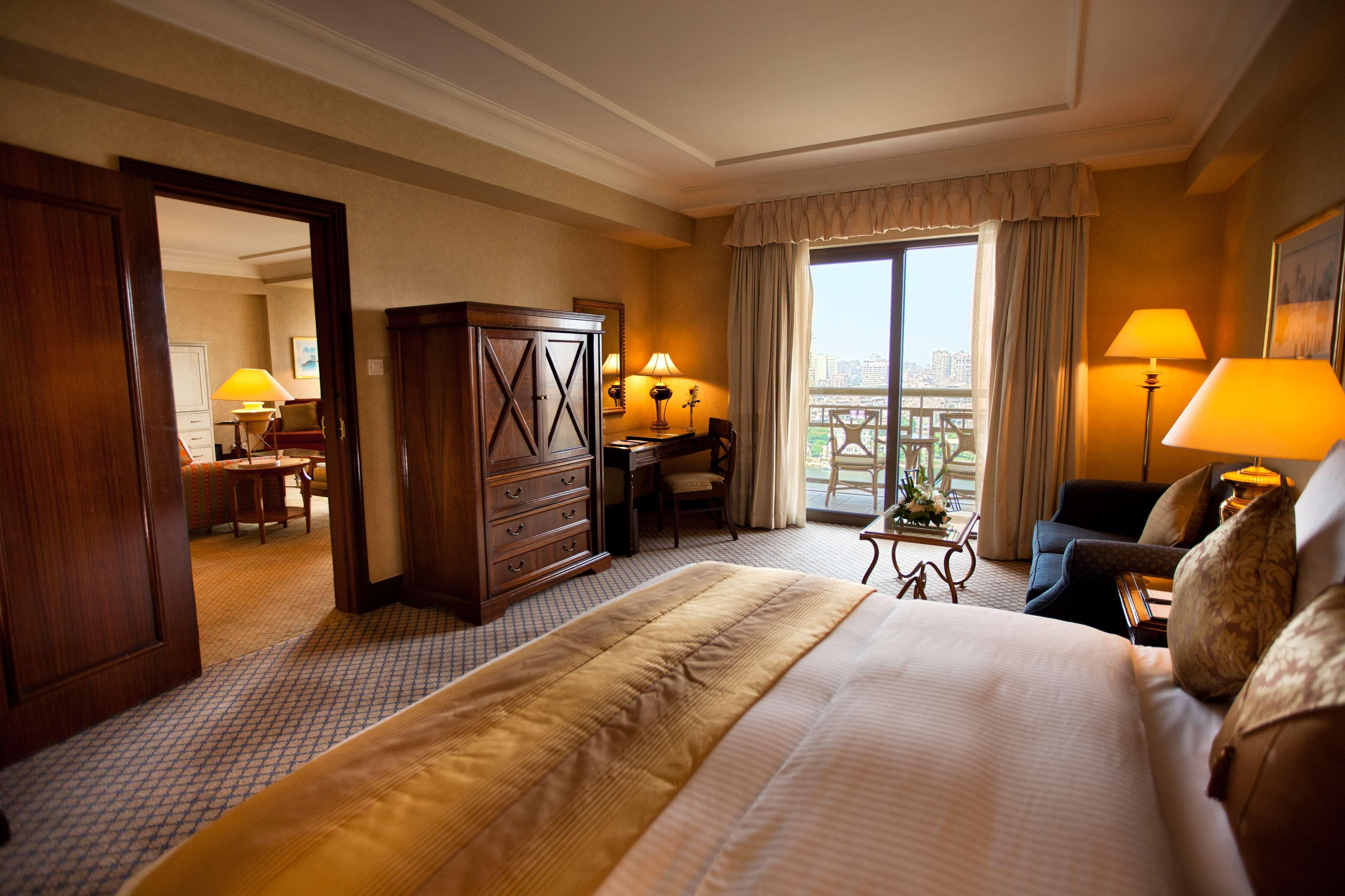 Отель Sofitel Cairo Downtown Nile Номер фото A suite at the Four Seasons Hotel, Cairo