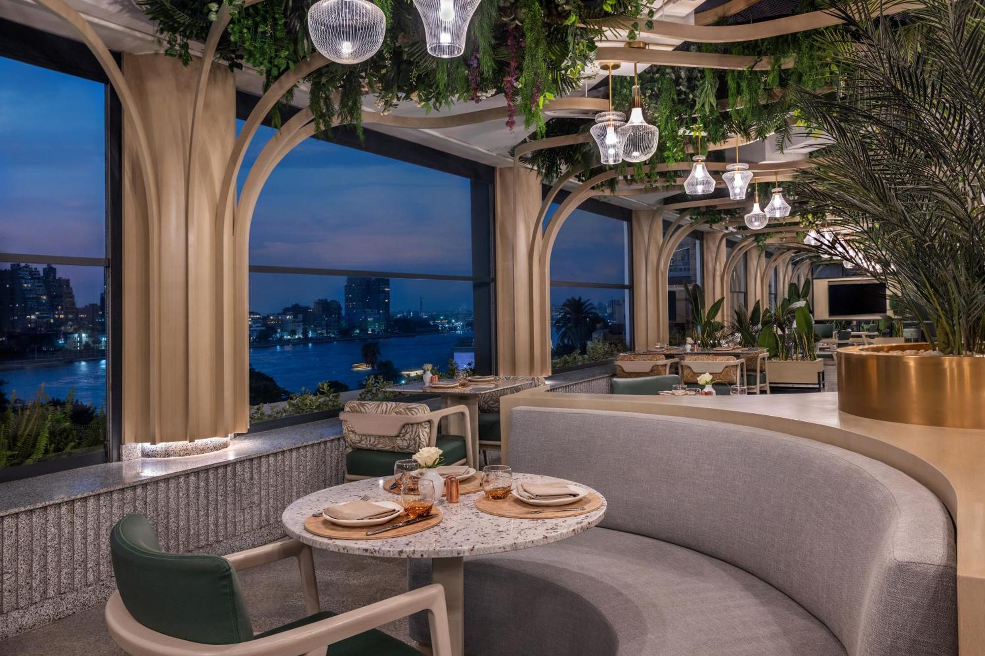Отель Sofitel Cairo Downtown Nile Экстерьер фото The interior of the restaurant
