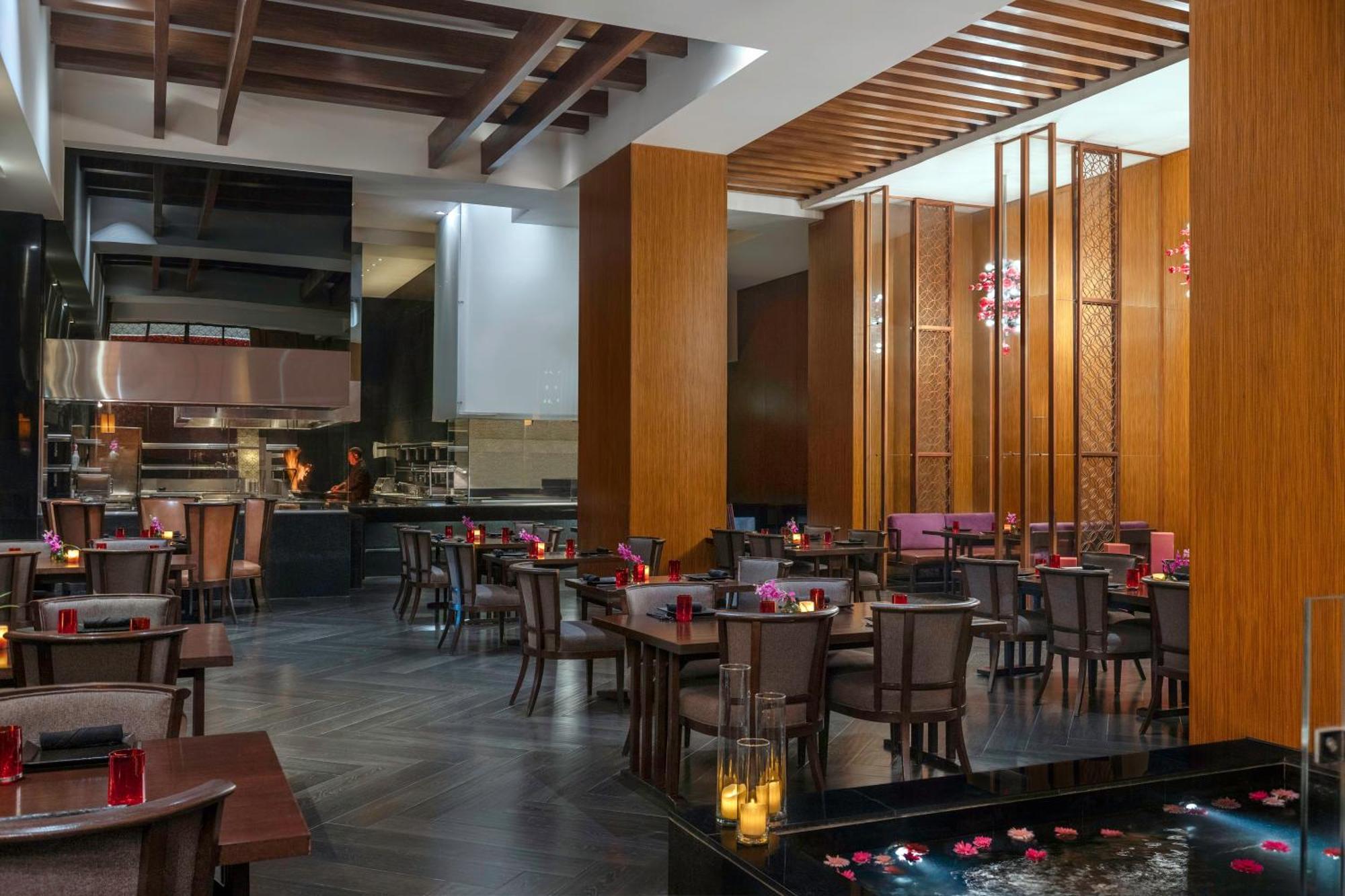 Отель Sofitel Cairo Downtown Nile Экстерьер фото The interior of the restaurant