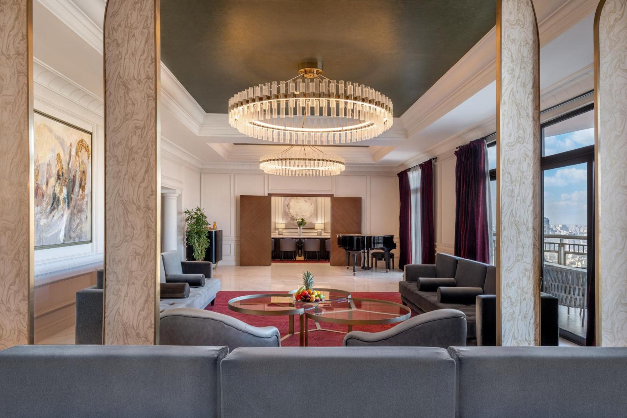 Отель Sofitel Cairo Downtown Nile Экстерьер фото The 19th-floor Sky Lounge