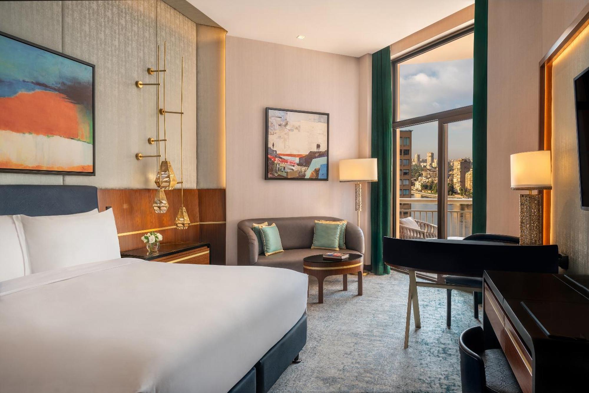 Отель Sofitel Cairo Downtown Nile Экстерьер фото A room at the hotel