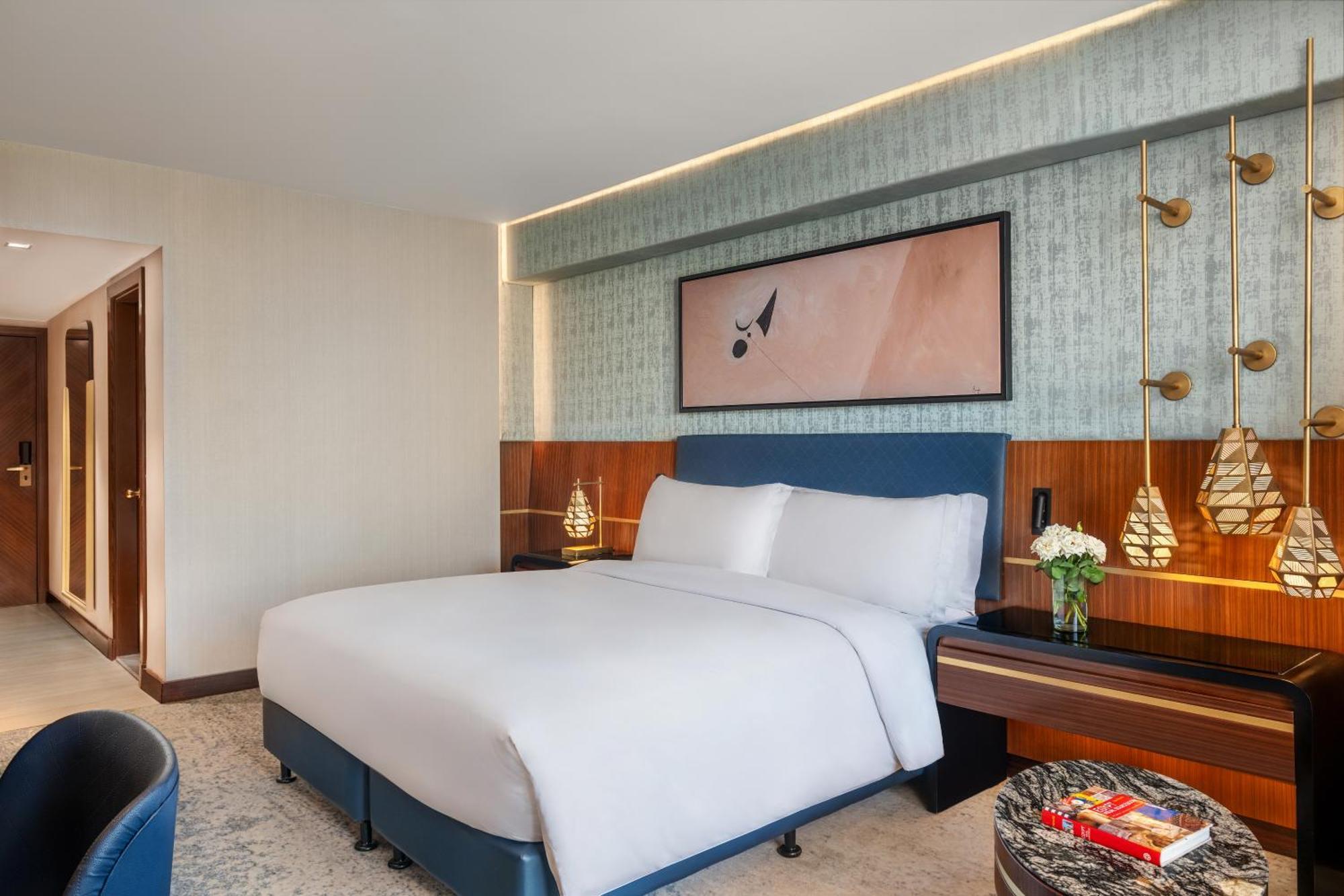 Отель Sofitel Cairo Downtown Nile Экстерьер фото A bedroom at the hotel